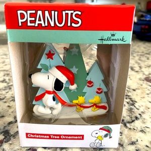 🐥 NWT! PEANUTS 2021 Hallmark SNOOPY Christmas Tree Ornament